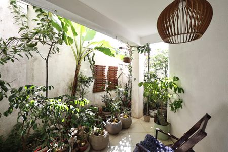 Casa à venda com 300m², 4 quartos e 3 vagasvaranda/jardim