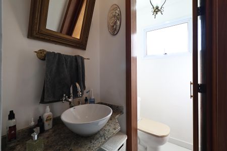 Casa à venda com 300m², 4 quartos e 3 vagasLavabo