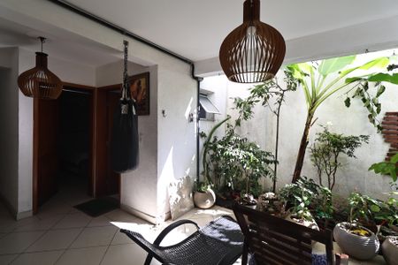 Casa à venda com 300m², 4 quartos e 3 vagasvaranda/jardim