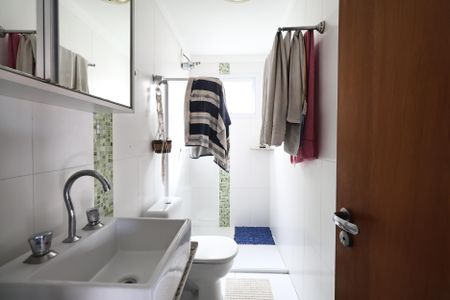 Casa à venda com 300m², 4 quartos e 3 vagasBanheiro da suite 1