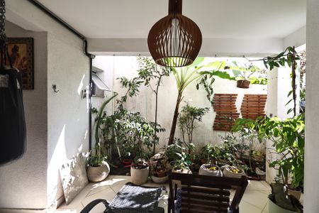 Casa à venda com 300m², 4 quartos e 3 vagasvaranda/jardim