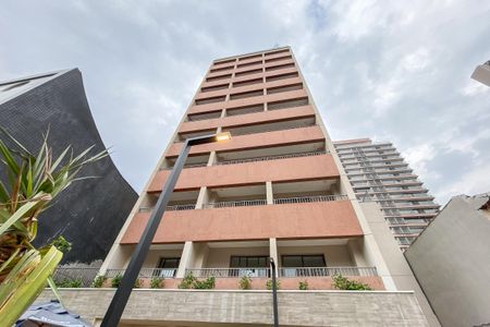 Studio à venda com 34m², 1 quarto e sem vaga Studio à venda com 34m², 1 quarto e sem vagaFachada