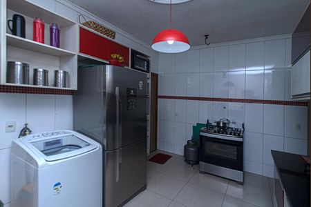 Casa à venda com 320m², 2 quartos e 2 vagasCozinha/Área de Serviço