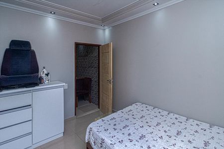 Casa à venda com 320m², 2 quartos e 2 vagasQuarto 2