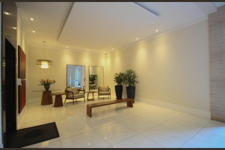 Apartamento para alugar com 178m², 3 quartos e 3 vagas Apartamento para alugar com 178m², 3 quartos e 3 vagasHall de entrada