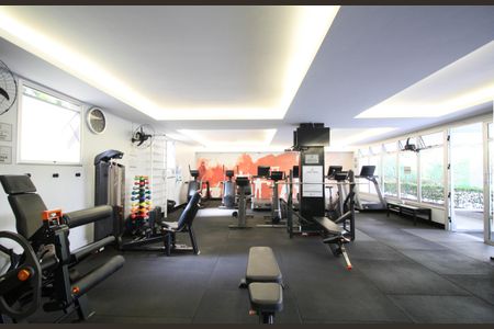 Apartamento para alugar com 178m², 3 quartos e 3 vagas Apartamento para alugar com 178m², 3 quartos e 3 vagasÁrea comum - Academia