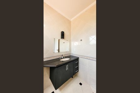 Casa de condomínio para alugar com 410m², 5 quartos e 6 vagas Casa de condomínio para alugar com 410m², 5 quartos e 6 vagasBanheiro Social