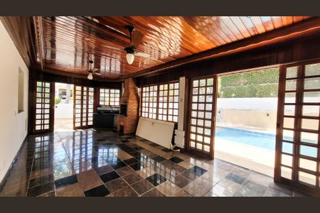 Casa de condomínio para alugar com 410m², 5 quartos e 6 vagas Casa de condomínio para alugar com 410m², 5 quartos e 6 vagasÁrea gourmet