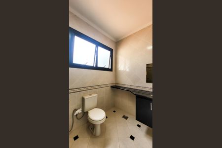 Casa de condomínio para alugar com 410m², 5 quartos e 6 vagas Casa de condomínio para alugar com 410m², 5 quartos e 6 vagasBanheiro Social