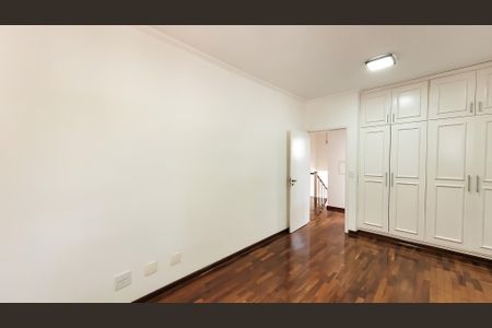 Casa de condomínio para alugar com 410m², 5 quartos e 6 vagas Casa de condomínio para alugar com 410m², 5 quartos e 6 vagasQuarto 1