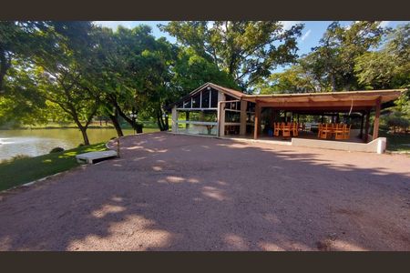 Casa de condomínio para alugar com 410m², 5 quartos e 6 vagas Casa de condomínio para alugar com 410m², 5 quartos e 6 vagasÁrea comum