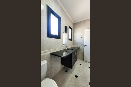 Casa de condomínio para alugar com 410m², 5 quartos e 6 vagas Casa de condomínio para alugar com 410m², 5 quartos e 6 vagasBanheiro Suíte 1