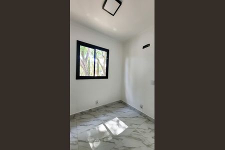 Casa de condomínio para alugar com 410m², 5 quartos e 6 vagas Casa de condomínio para alugar com 410m², 5 quartos e 6 vagasBanheiro da Suíte 2