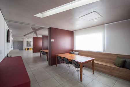 Apartamento à venda com 49m², 2 quartos e 1 vaga Apartamento à venda com 49m², 2 quartos e 1 vagaÁrea comum - Salão de festas