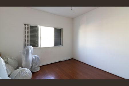 Casa à venda com 132m², 3 quartos e 2 vagasSuíte