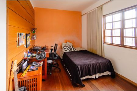 Casa à venda com 700m², 4 quartos e 3 vagasQuarto 2