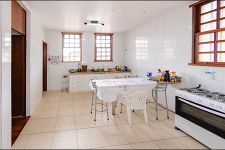 Casa à venda com 700m², 4 quartos e 3 vagasCozinha