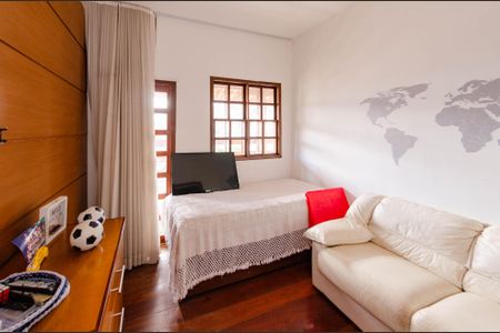 Casa à venda com 700m², 4 quartos e 3 vagasQuarto 1