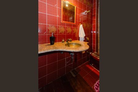 Casa à venda com 700m², 4 quartos e 3 vagasLavabo