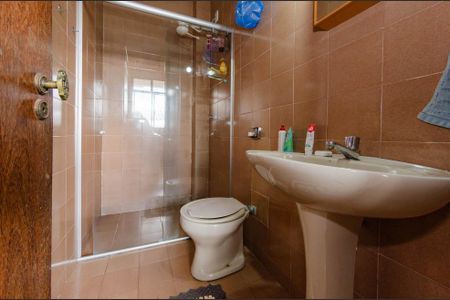 Casa à venda com 700m², 4 quartos e 3 vagasBanheiro de serviço