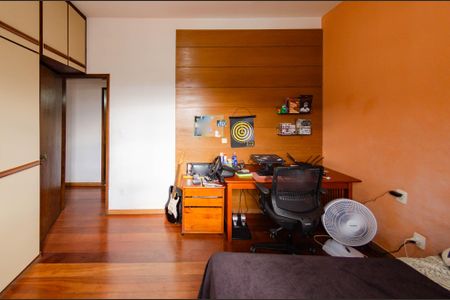 Casa à venda com 700m², 4 quartos e 3 vagasQuarto 2