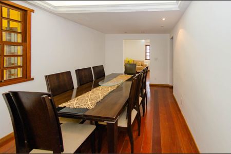 Casa à venda com 700m², 4 quartos e 3 vagasSala 2