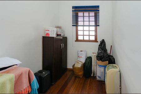 Casa à venda com 700m², 4 quartos e 3 vagasQuarto de serviço 1