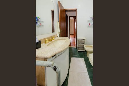 Casa à venda com 700m², 4 quartos e 3 vagasBanheiro