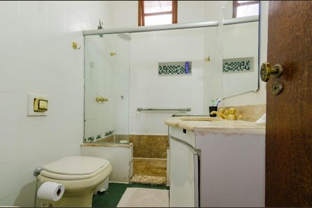 Casa à venda com 700m², 4 quartos e 3 vagasBanheiro