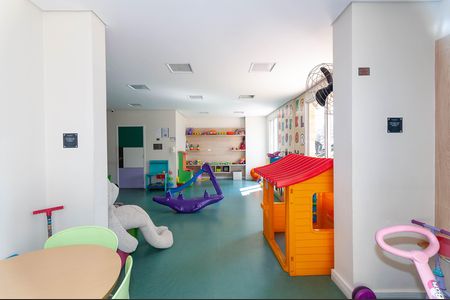 Apartamento para alugar com 106m², 3 quartos e 2 vagas Apartamento para alugar com 106m², 3 quartos e 2 vagasÁrea comum - Brinquedoteca
