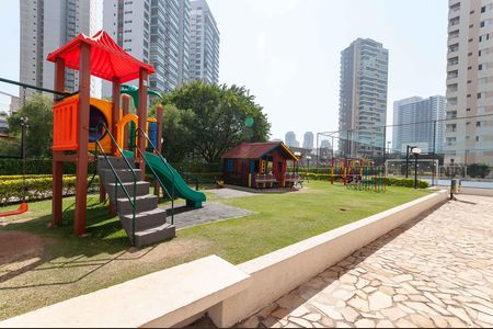 Apartamento para alugar com 106m², 3 quartos e 2 vagas Apartamento para alugar com 106m², 3 quartos e 2 vagasÁrea comum - Playground