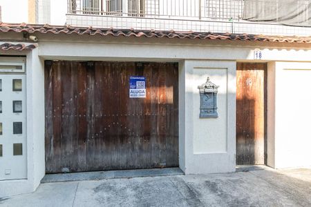 Apartamento para alugar com 70m², 2 quartos e sem vagaFachada e placa