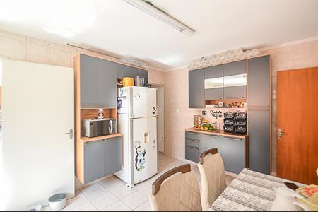 Casa à venda com 115m², 3 quartos e 3 vagasCozinha 