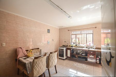 Casa à venda com 115m², 3 quartos e 3 vagasCozinha 