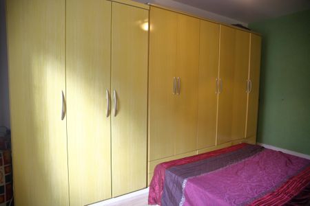 Casa à venda com 125m², 2 quartos e 2 vagasQuarto 1 - Armários