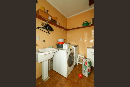 Casa à venda com 226m², 3 quartos e 2 vagasÁrea de Serviço