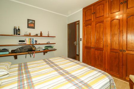 Casa à venda com 226m², 3 quartos e 2 vagasQuarto 1