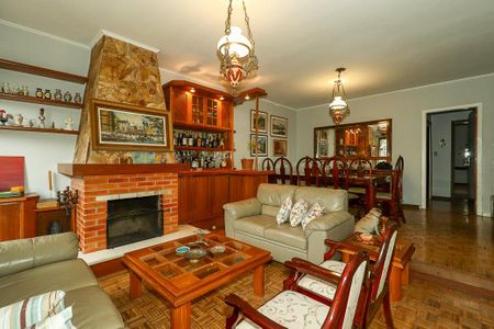 Casa à venda com 226m², 3 quartos e 2 vagasSala