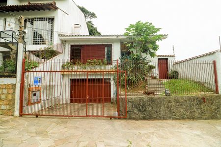 Casa à venda com 226m², 3 quartos e 2 vagasFachada
