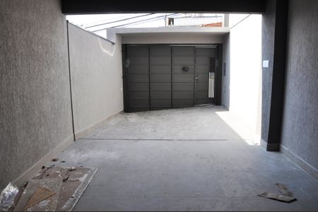 Casa à venda com 129m², 3 quartos e 2 vagas Casa à venda com 129m², 3 quartos e 2 vagasGaragem