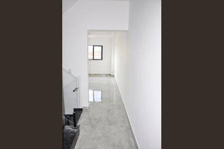 Casa à venda com 129m², 3 quartos e 2 vagas Casa à venda com 129m², 3 quartos e 2 vagas Escada Quartos