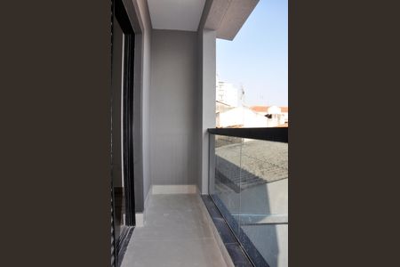 Casa à venda com 129m², 3 quartos e 2 vagas Casa à venda com 129m², 3 quartos e 2 vagasVaranda / Quarto 1