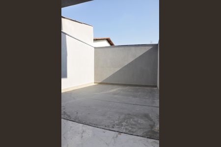 Casa à venda com 129m², 3 quartos e 2 vagas Casa à venda com 129m², 3 quartos e 2 vagas Quintal