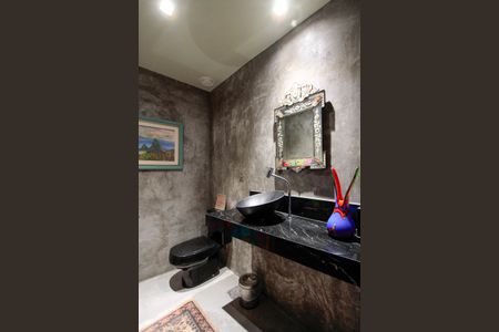 Casa de condomínio para alugar com 560m², 4 quartos e sem vagaLavabo