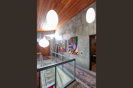 Casa de condomínio para alugar com 560m², 4 quartos e sem vagaCorredor dos quartos