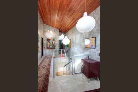 Casa de condomínio para alugar com 560m², 4 quartos e sem vagaCorredor dos quartos