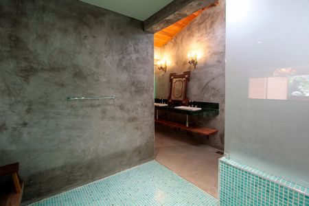 Casa de condomínio para alugar com 560m², 4 quartos e sem vagaBanheiro Quarto 2 suíte máster