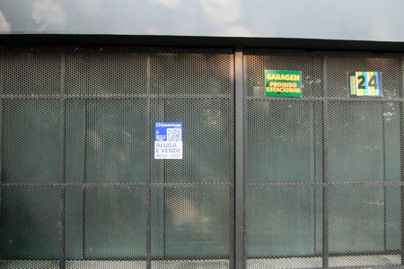 Casa de condomínio para alugar com 560m², 4 quartos e sem vagaPlaquinha