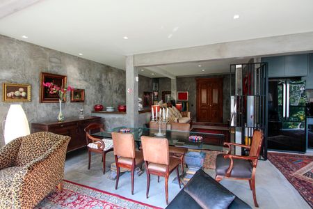 Casa de condomínio para alugar com 560m², 4 quartos e sem vagaSala de jantar