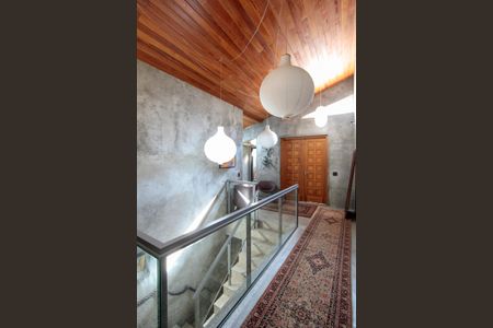 Casa de condomínio para alugar com 560m², 4 quartos e sem vagaCorredor dos quartos